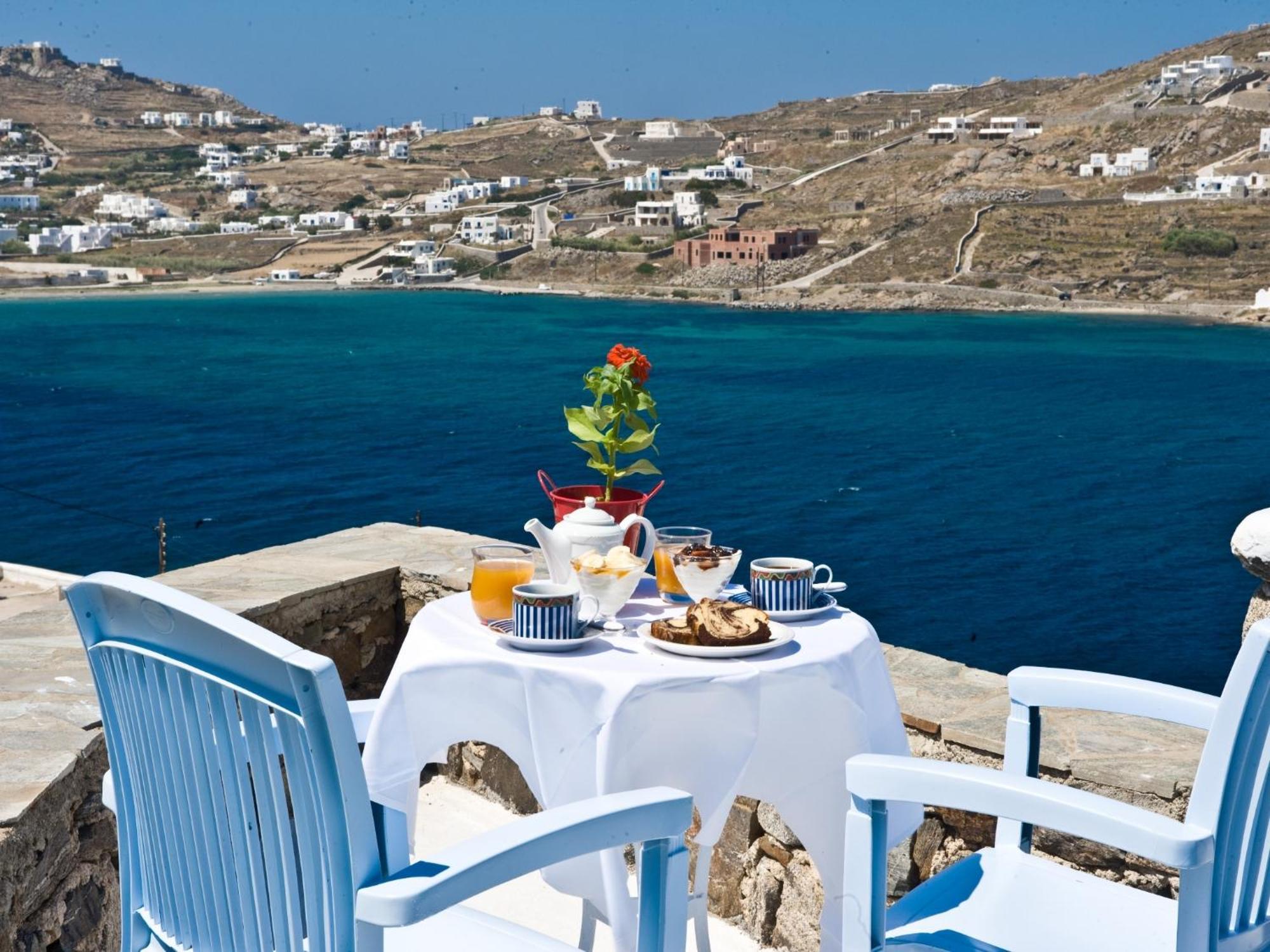 Vana Holidays 2*