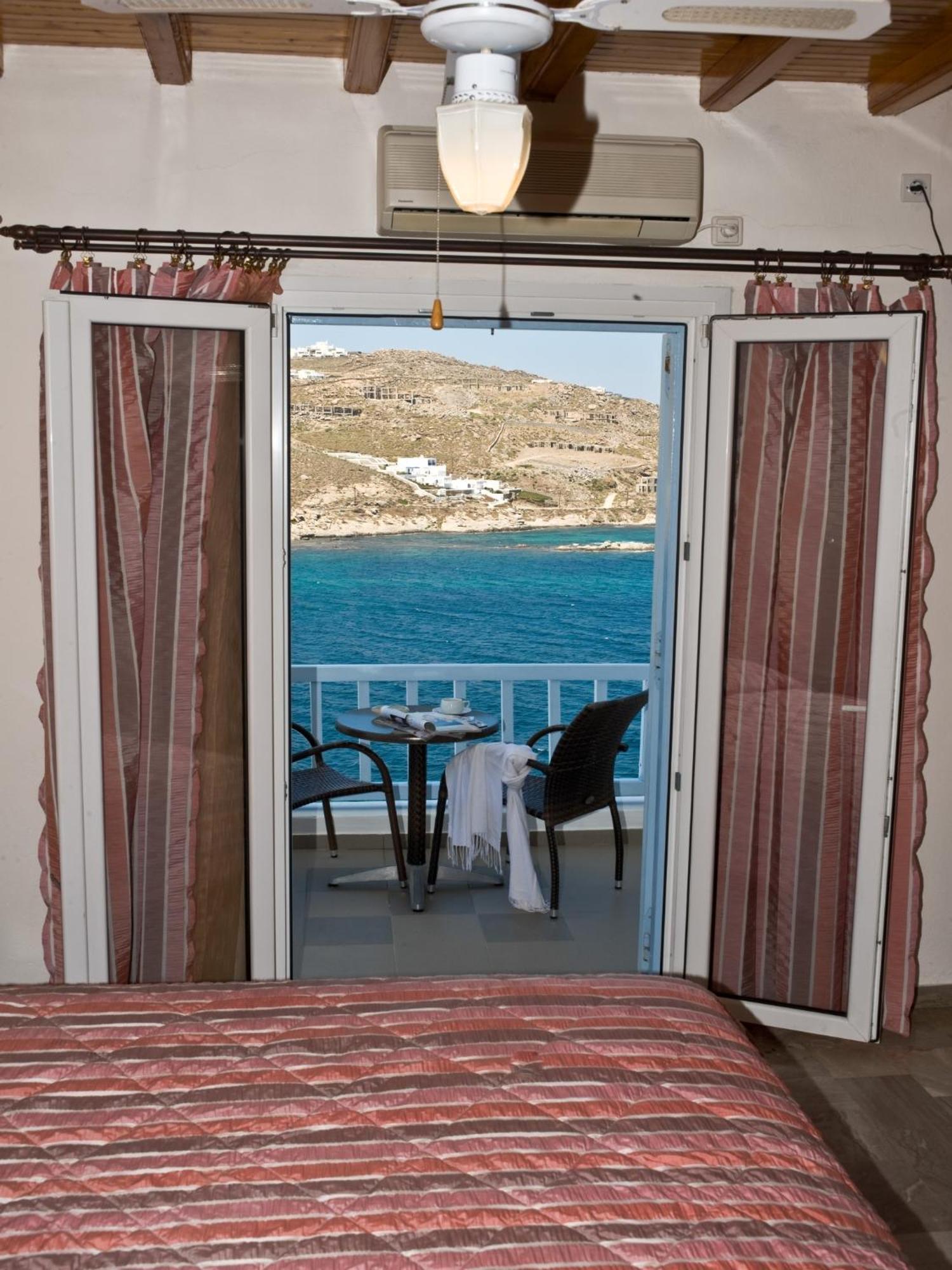 Vana Holidays 2* Ornos (Mykonos)