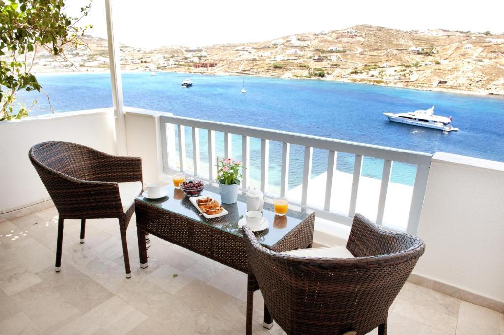 Vana Holidays Hotel